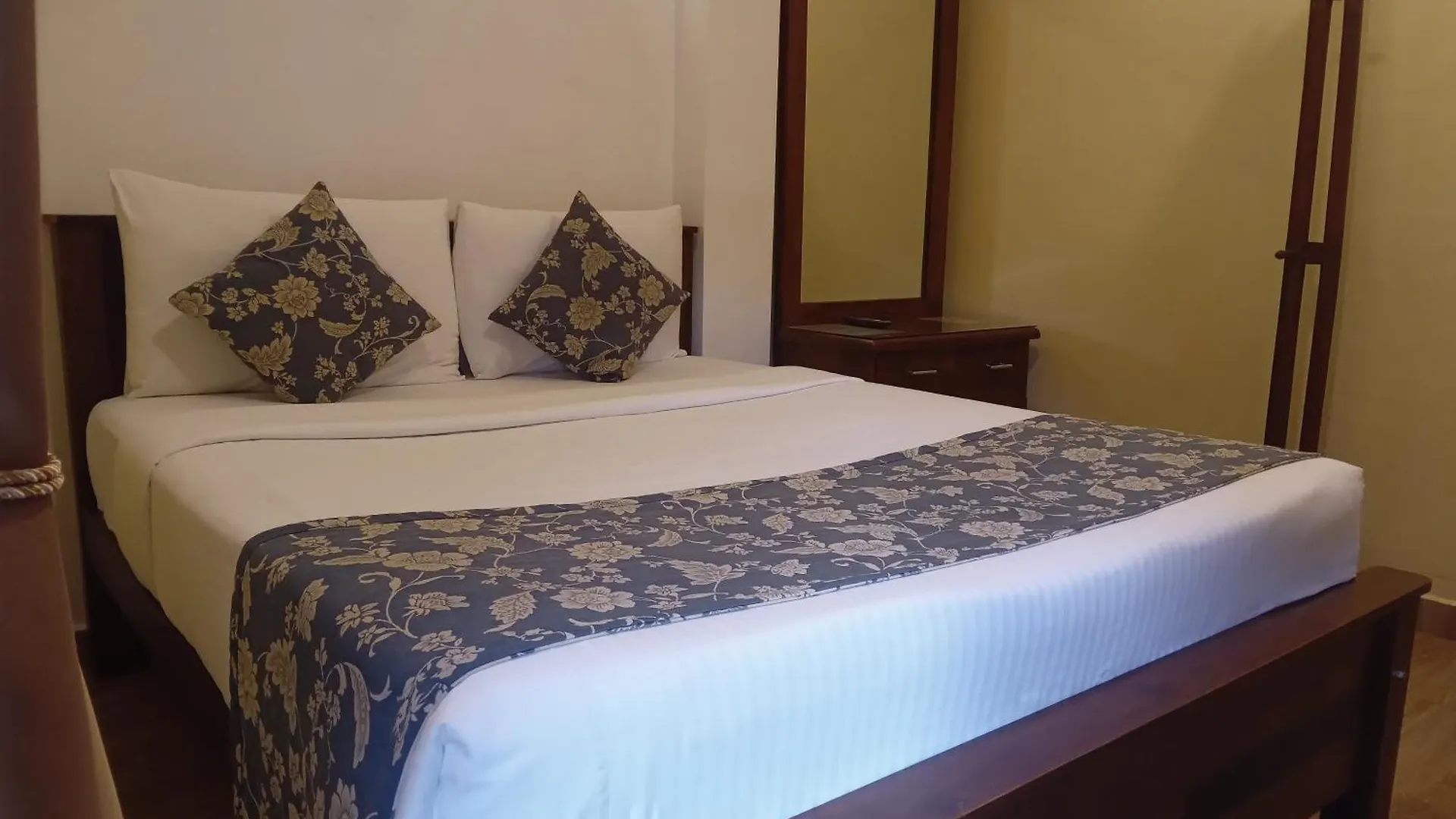Summer Glow Guest - Nuwara Eliya